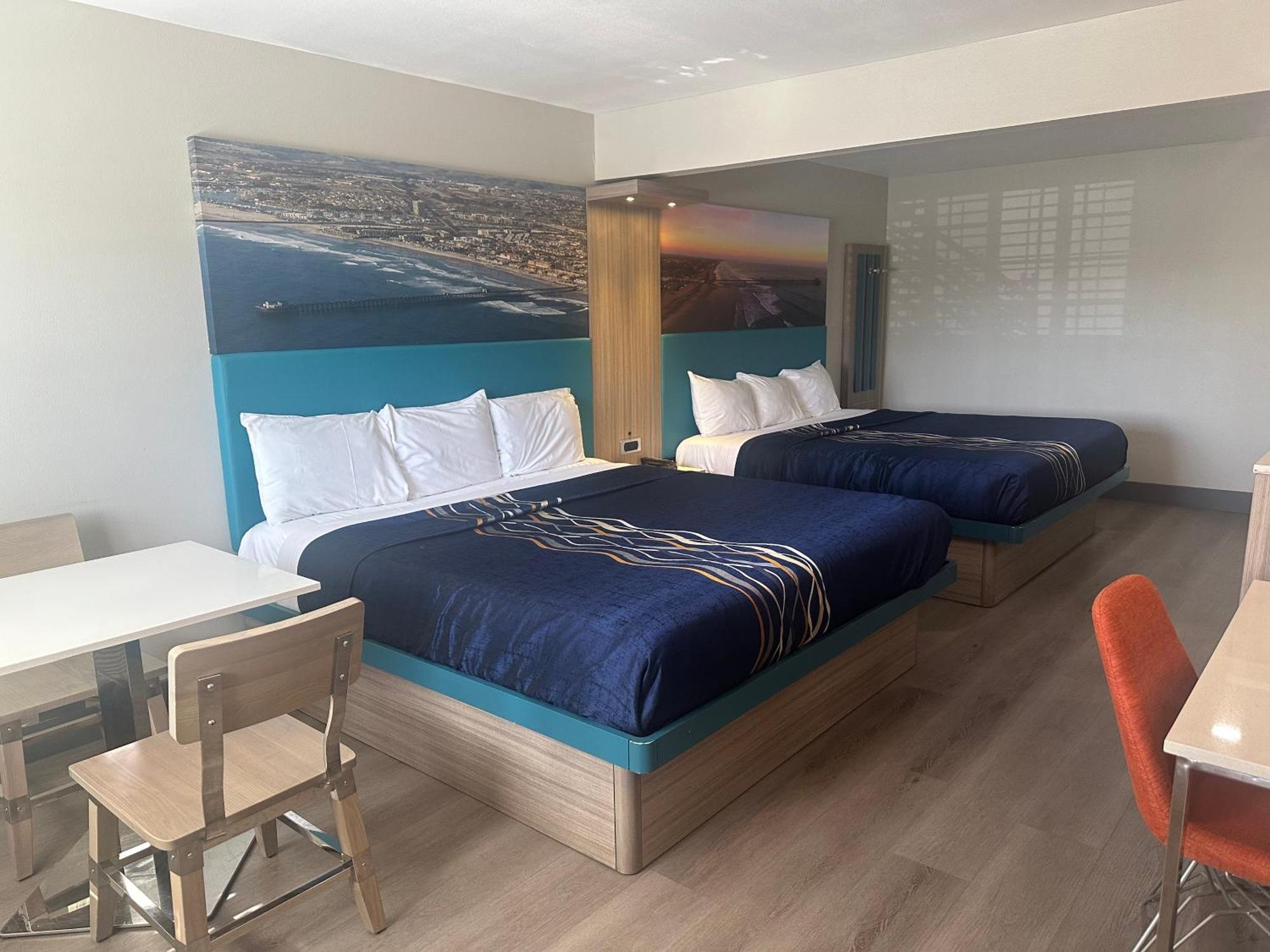 Super 8 By Wyndham Oceanside Downtown Hotell Exteriör bild