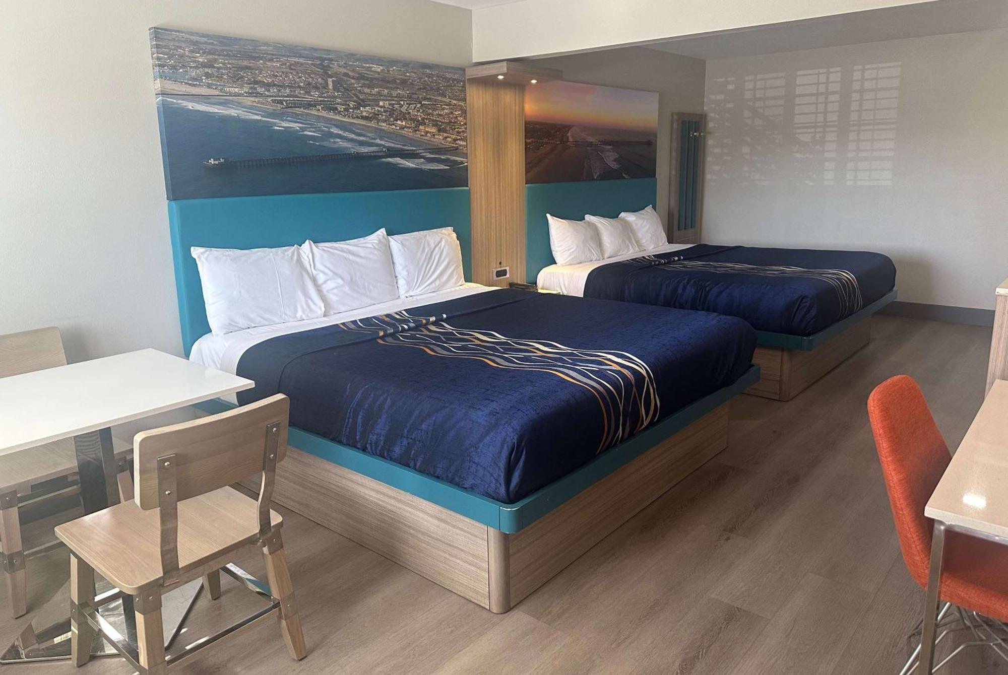 Super 8 By Wyndham Oceanside Downtown Hotell Exteriör bild